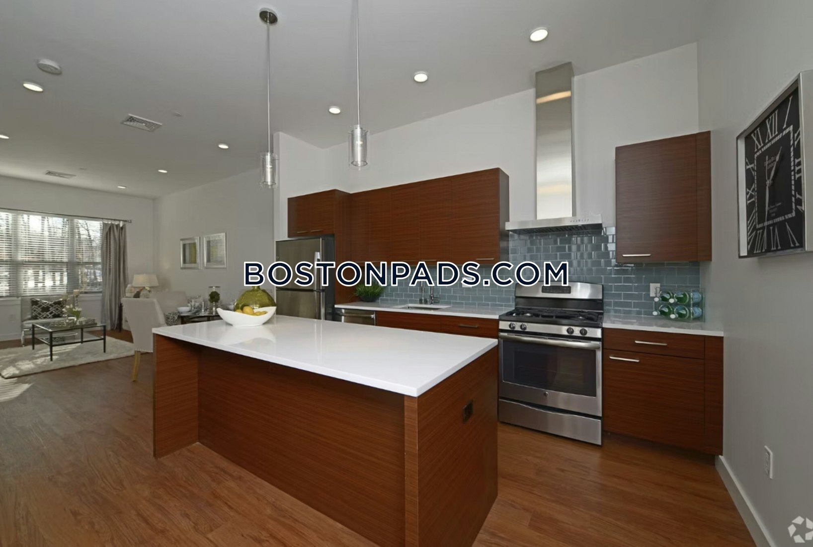 Aura at Weymouth Photo 14