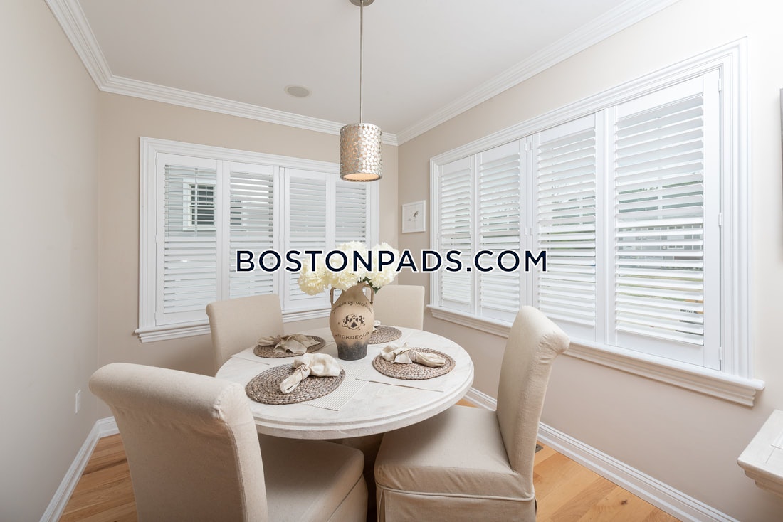 Lighthouse Point Photo 6