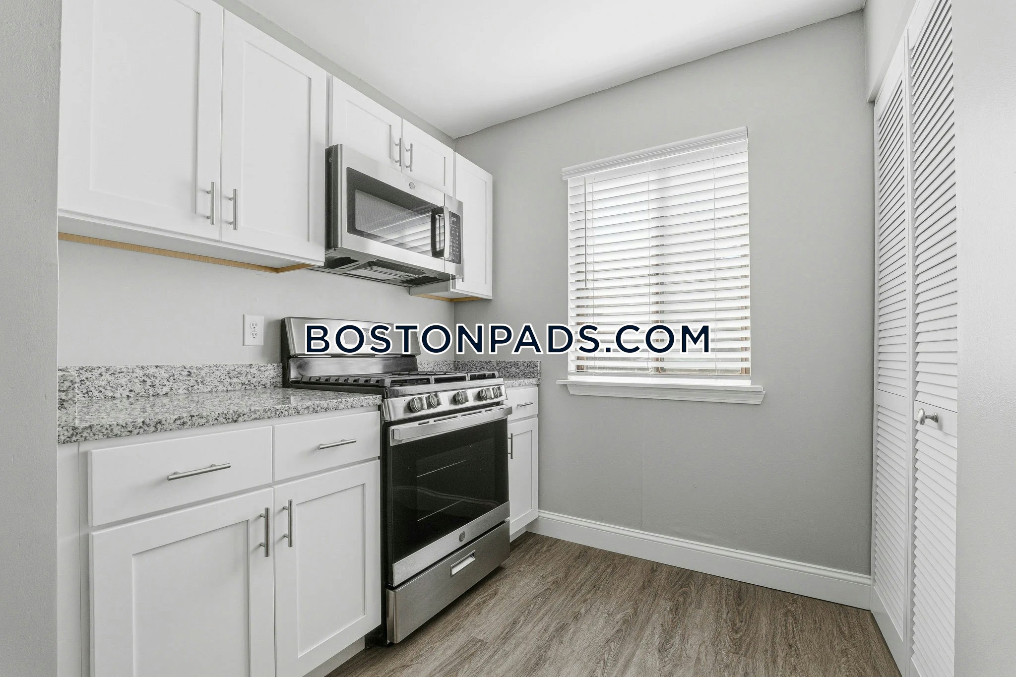 The Residences at Buttonwood Photo 18