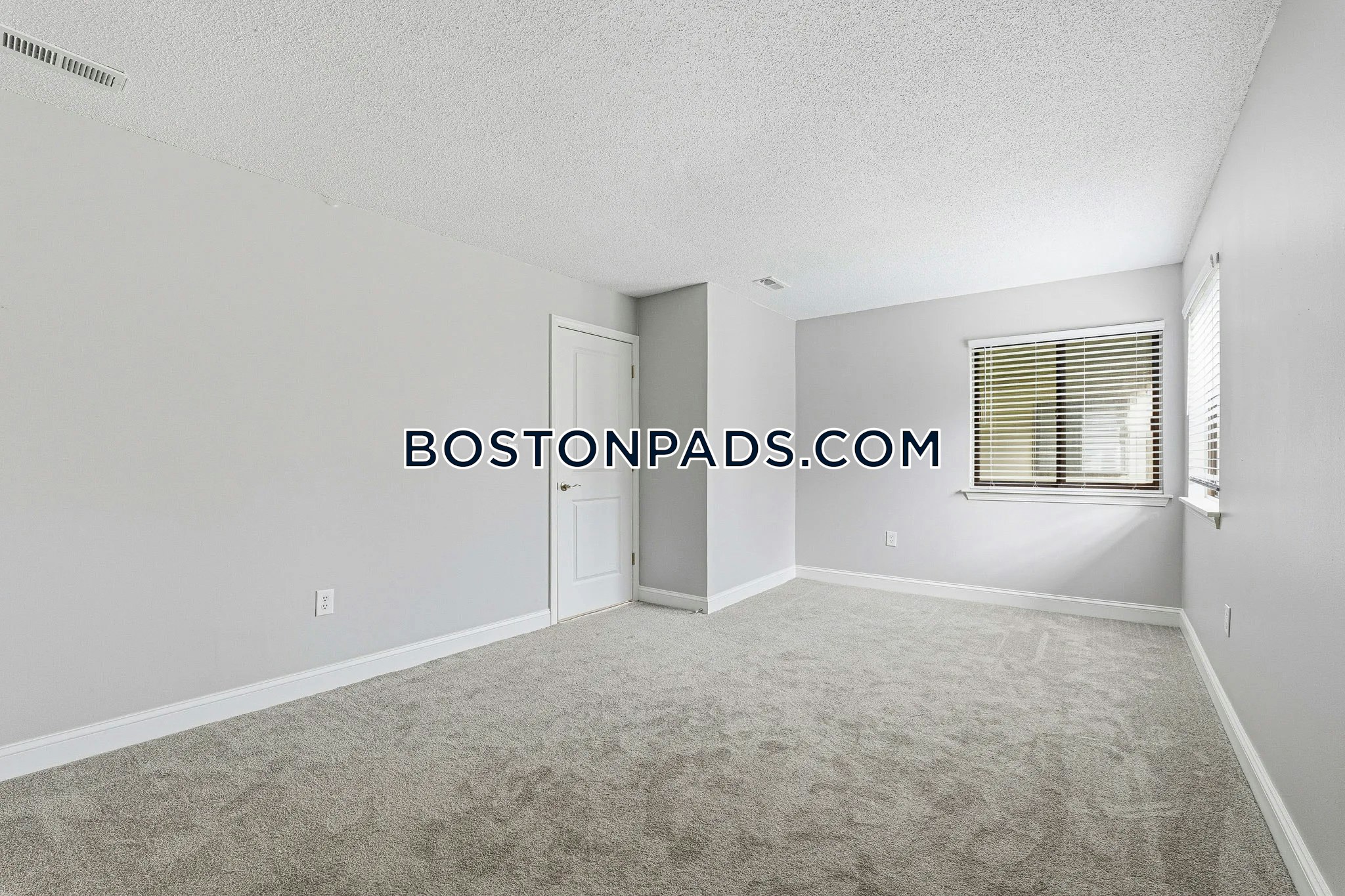 The Residences at Buttonwood Photo 19