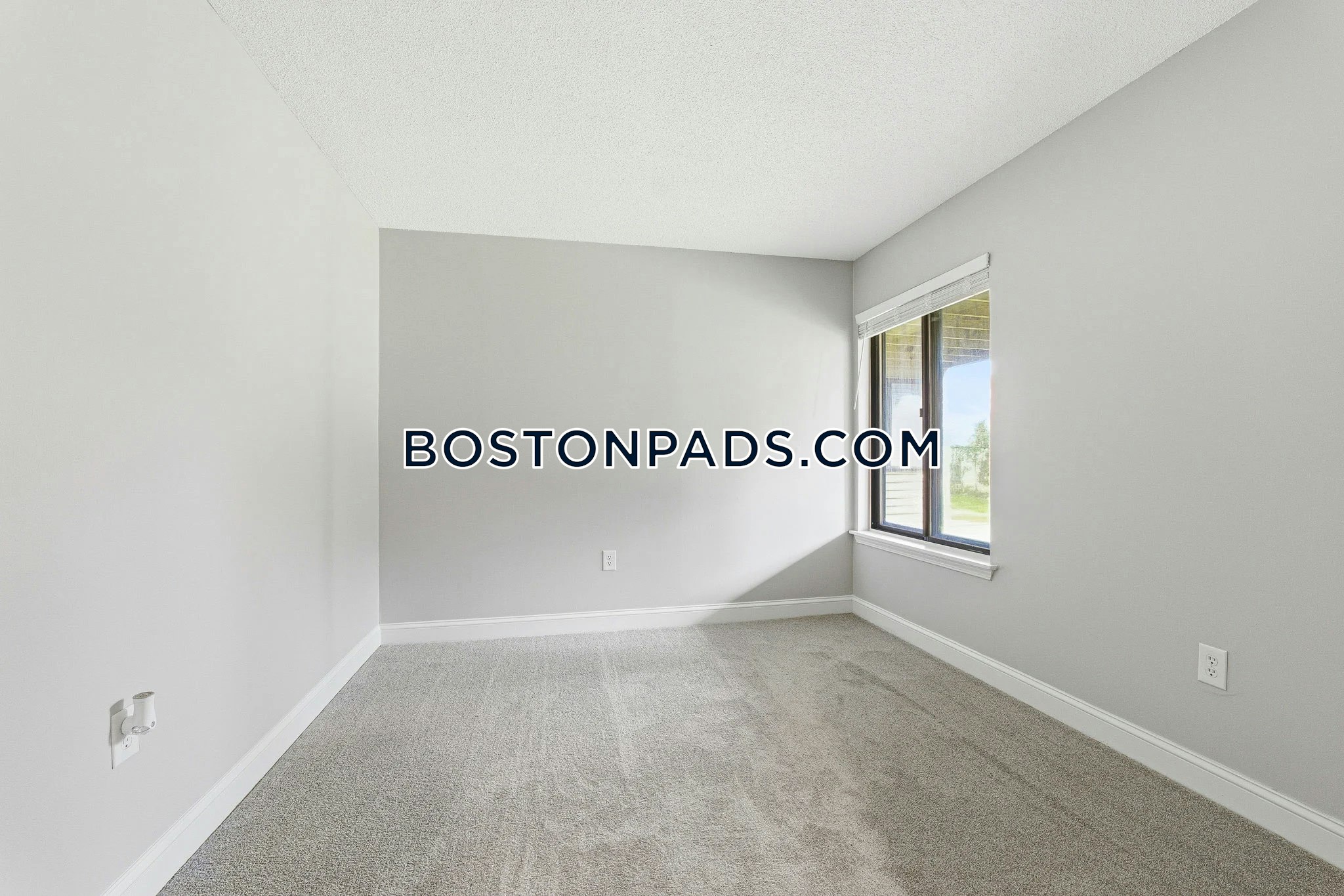 The Residences at Buttonwood Photo 21