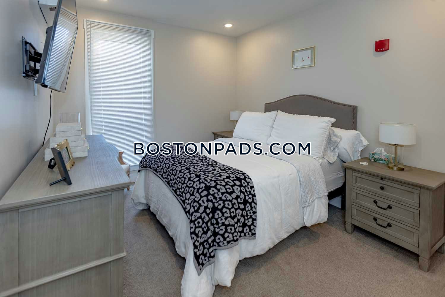 Residence at River's Edge Photo 3