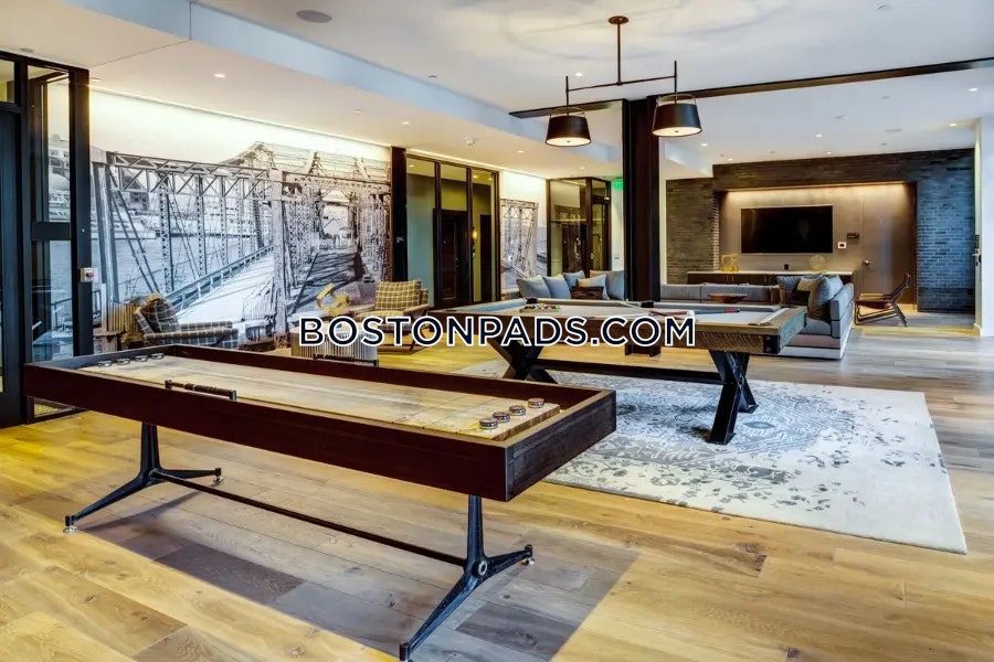 Gables Seaport Photo 7