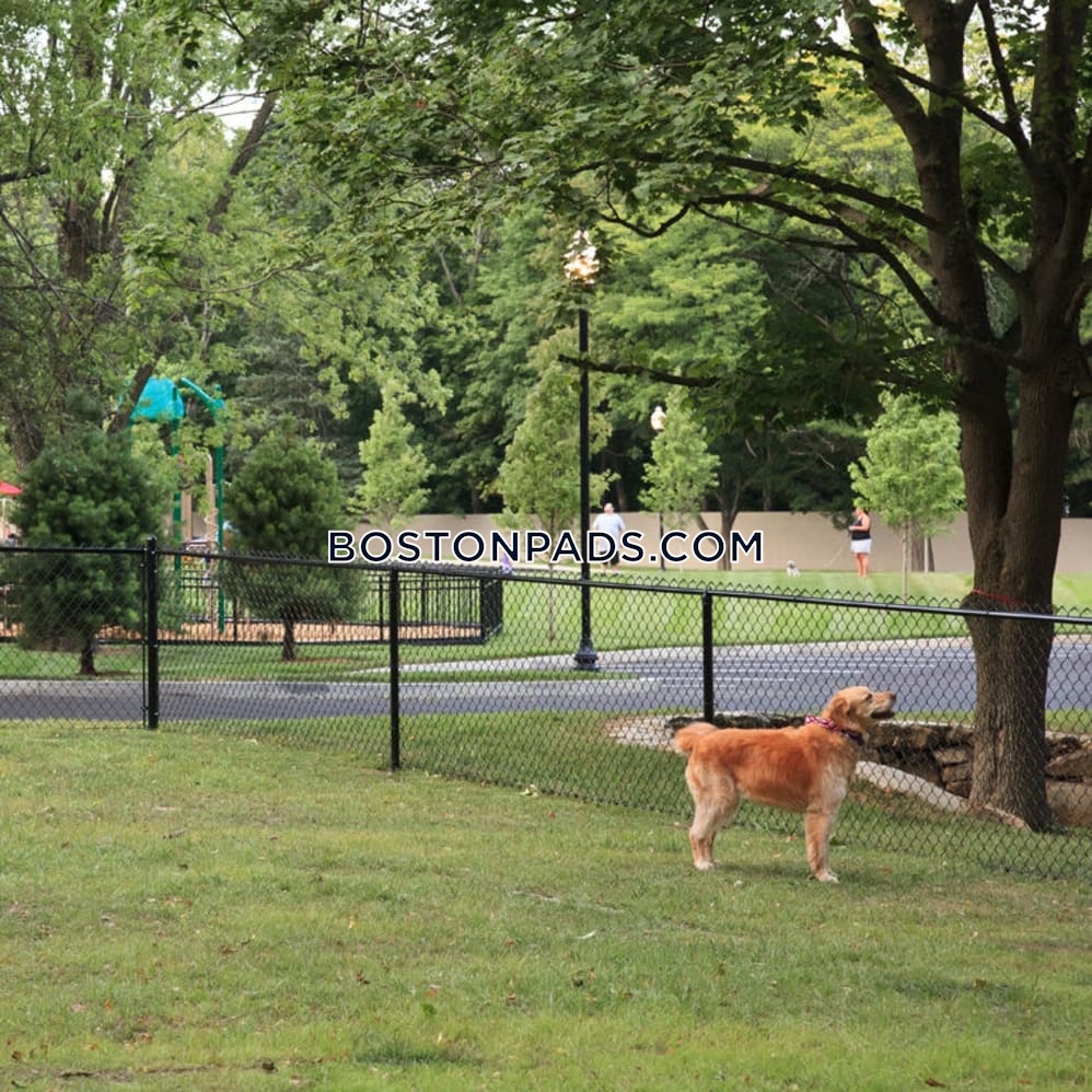 Marquee At Andover Photo 32