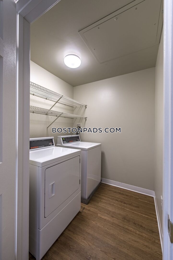 Mission Main Apartments Photo 13