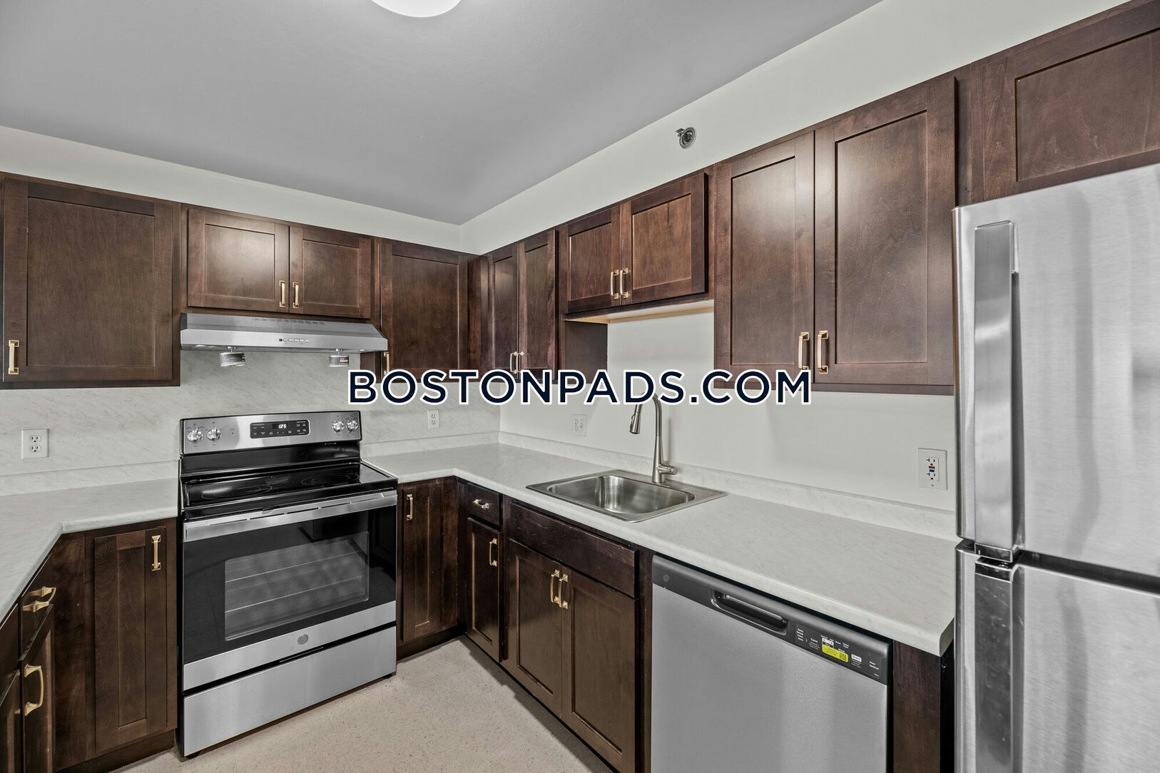 Mission Main Apartments Photo 23