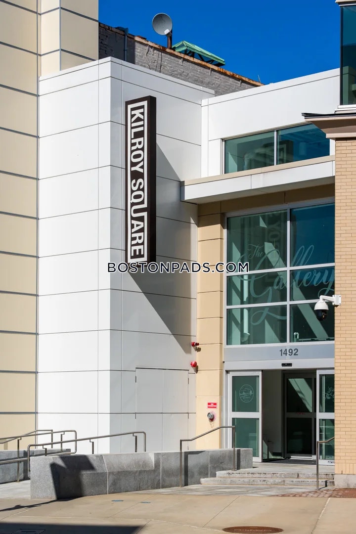 Munroe Place Photo 4