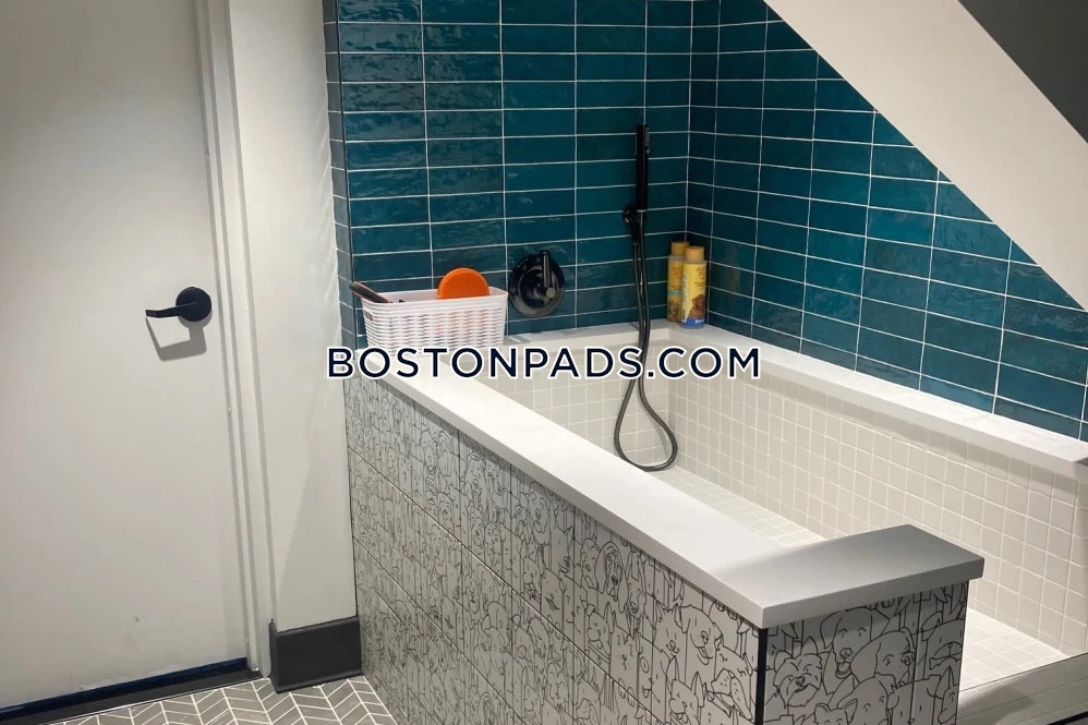 Neponset Landing Photo 24