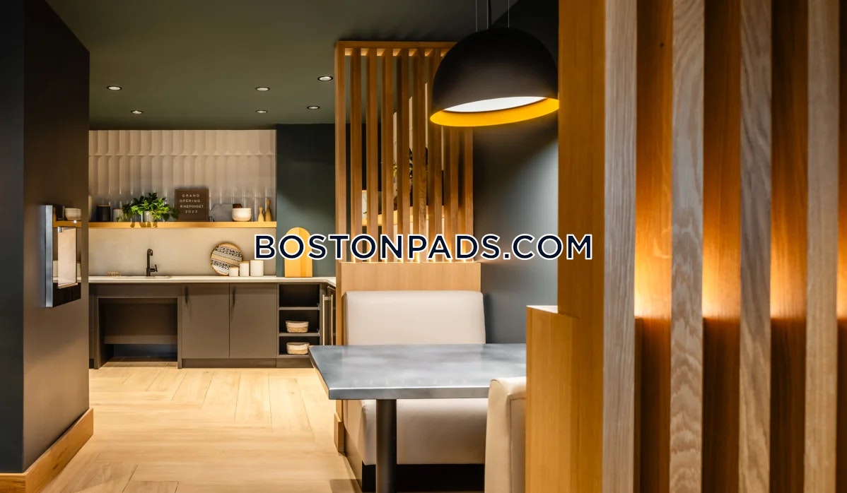 Neponset Landing Photo 17