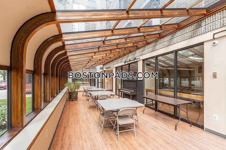 Canterbury Towers Photo 5