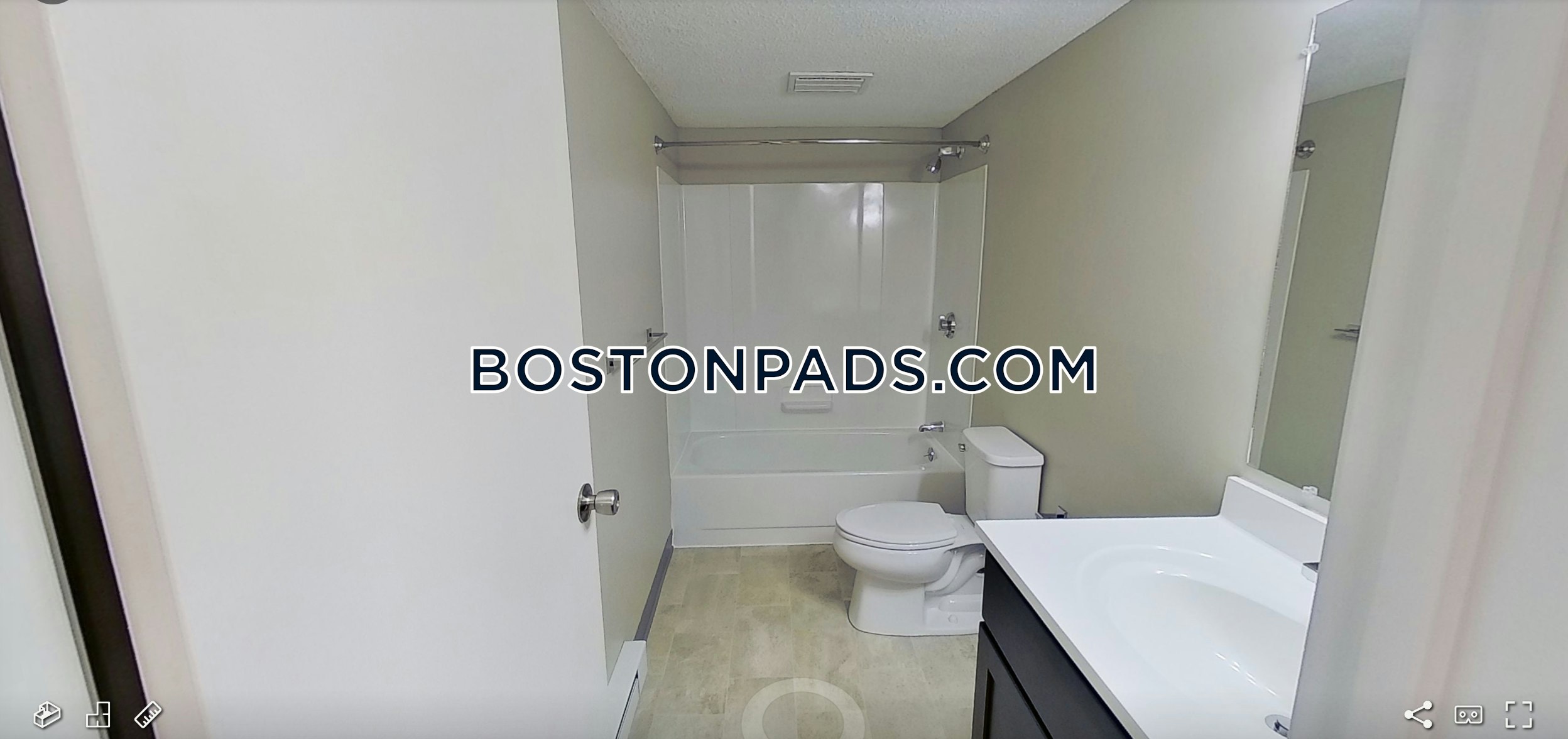 Courtyard Princeton Place Photo 2