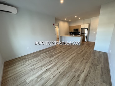 Mosaic Luxury Apartments - 1 Bed, 1 Bath - $2,150 - ID#4937176