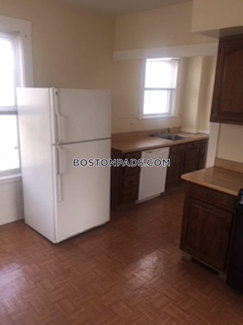 LYNN - 2 Beds, 1 Bath - Image 1