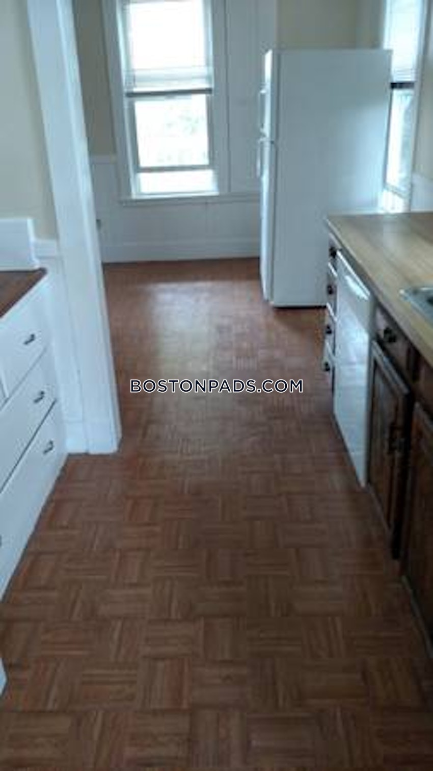 LYNN - 2 Beds, 1 Bath - Image 9