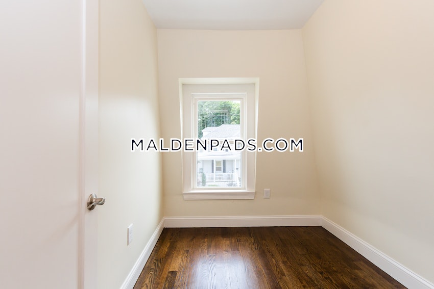 MALDEN - 4 Beds, 2.5 Baths - Image 10