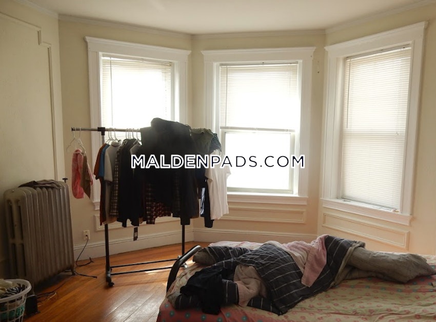 MALDEN - 2 Beds, 1 Bath - Image 4