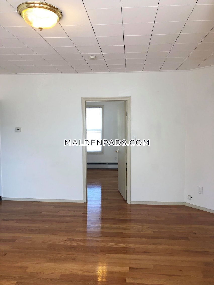 MALDEN - 3 Beds, 1 Bath - Image 45