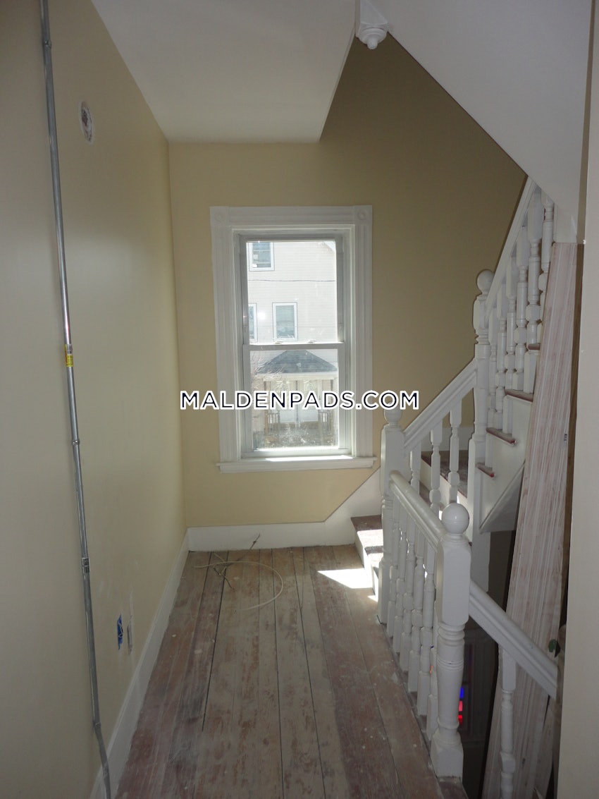 MALDEN - 5 Beds, 2 Baths - Image 33