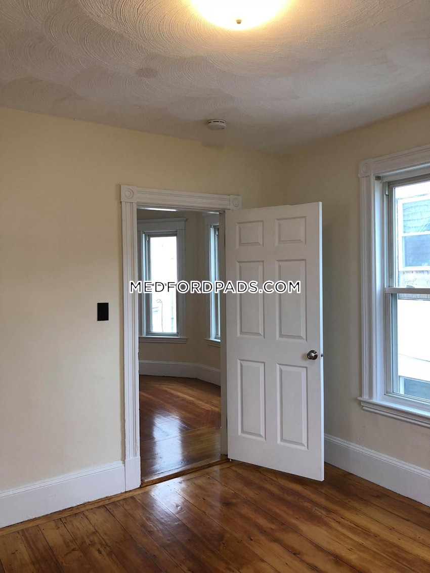 MEDFORD - MAGOUN SQUARE - 4 Beds, 2 Baths - Image 14