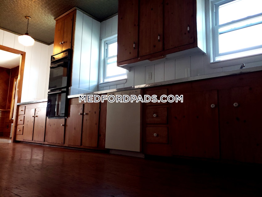 MEDFORD - MEDFORD SQUARE - 4 Beds, 2 Baths - Image 29