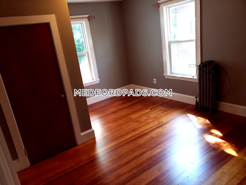 MEDFORD - MEDFORD SQUARE - 4 Beds, 2 Baths - Image 5