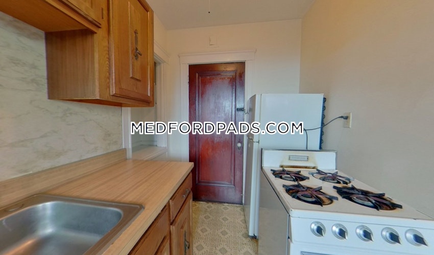 Medford - Wellington - Studio , 1 Bath - Image 1