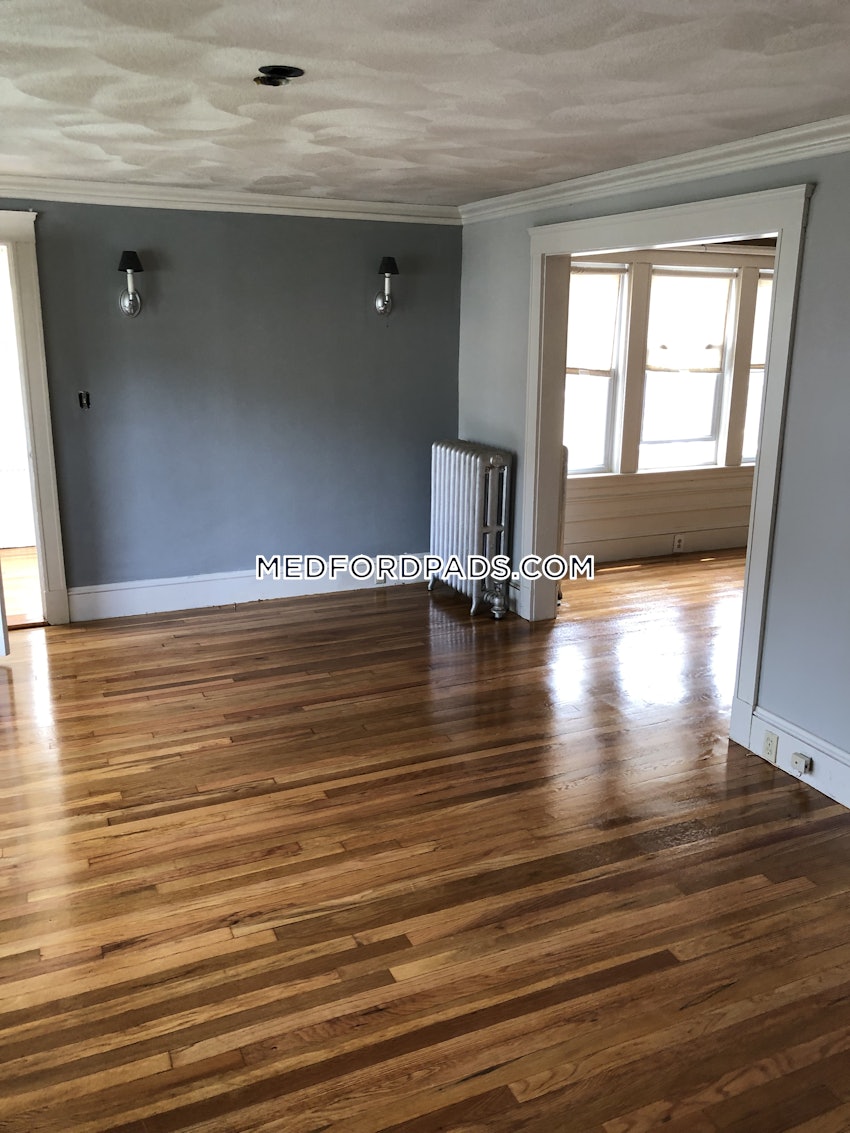 MEDFORD - TUFTS - 2 Beds, 1 Bath - Image 7