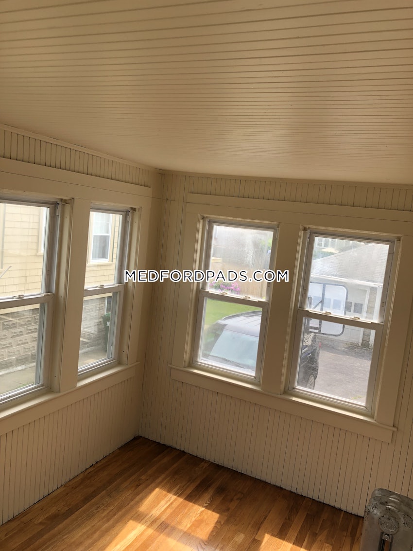 MEDFORD - TUFTS - 2 Beds, 1 Bath - Image 4