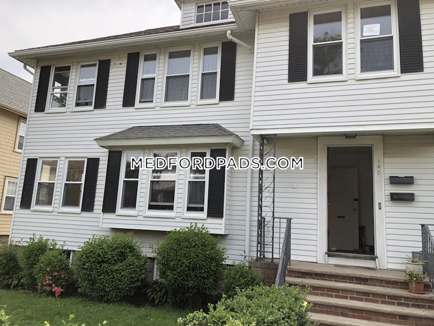 MEDFORD - TUFTS - 2 Beds, 1 Bath - Image 2