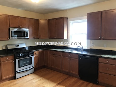 Tufts, Medford, MA - 5 Beds, 2 Baths - $6,000 - ID#4928964