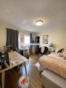 Medford Apartment for rent 3 Bedrooms 1 Bath  Tufts - $4,050