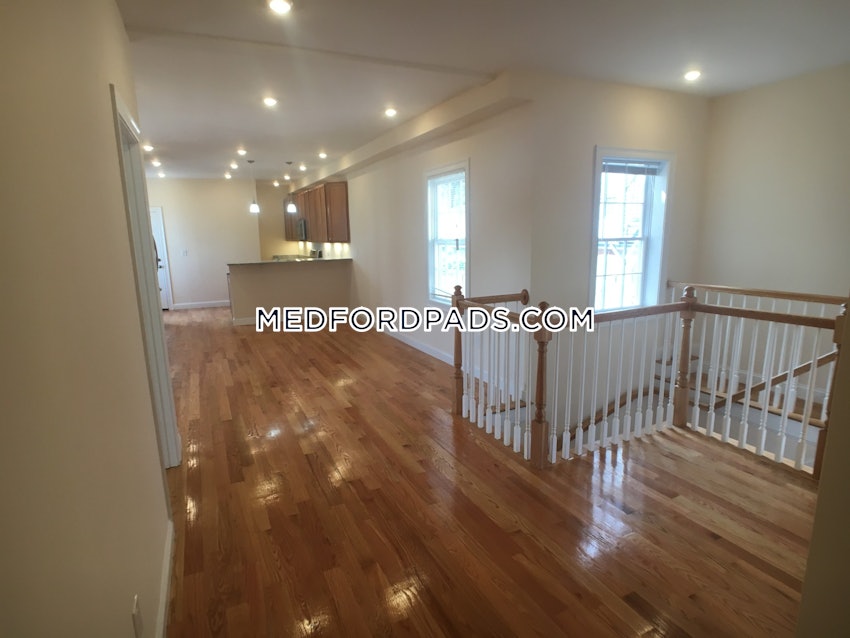 MEDFORD - TUFTS - 4 Beds, 4 Baths - Image 13