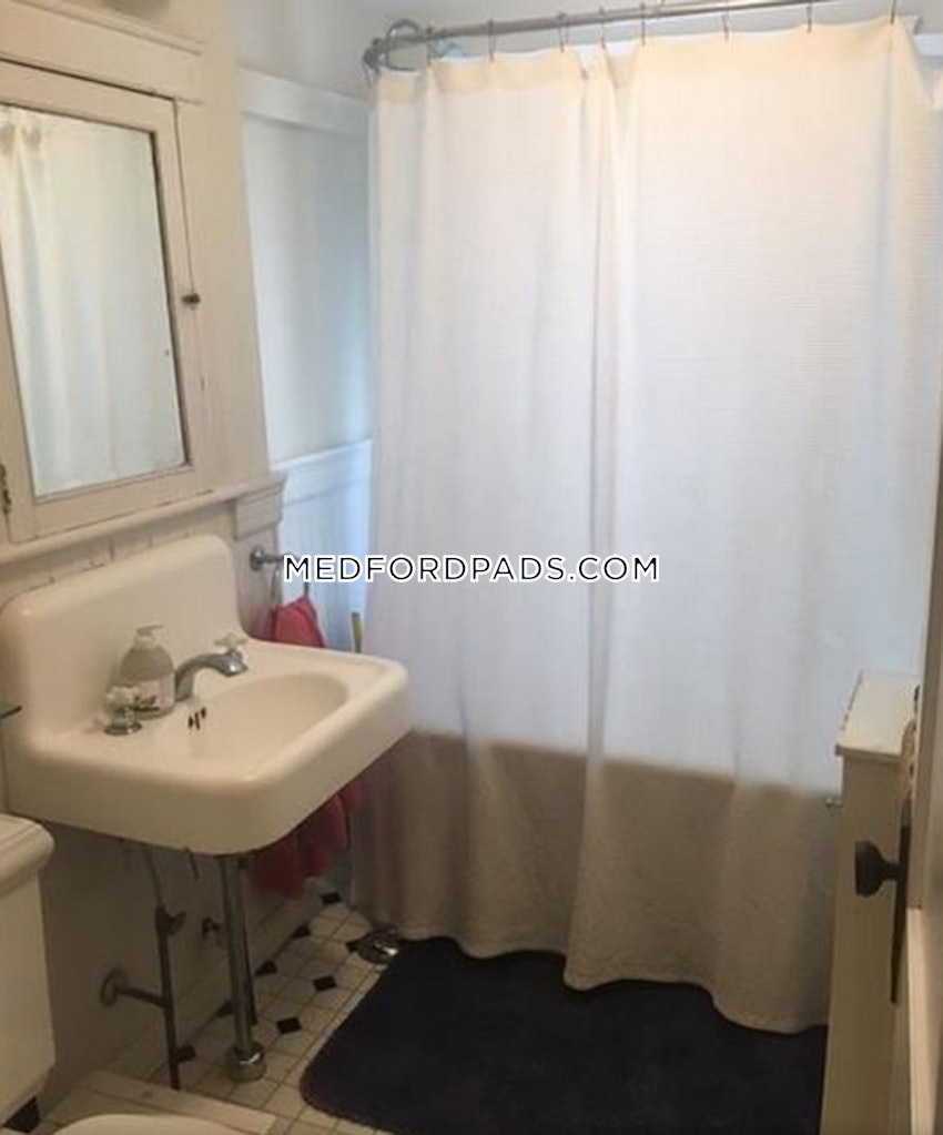 MEDFORD - TUFTS - 3 Beds, 2 Baths - Image 13