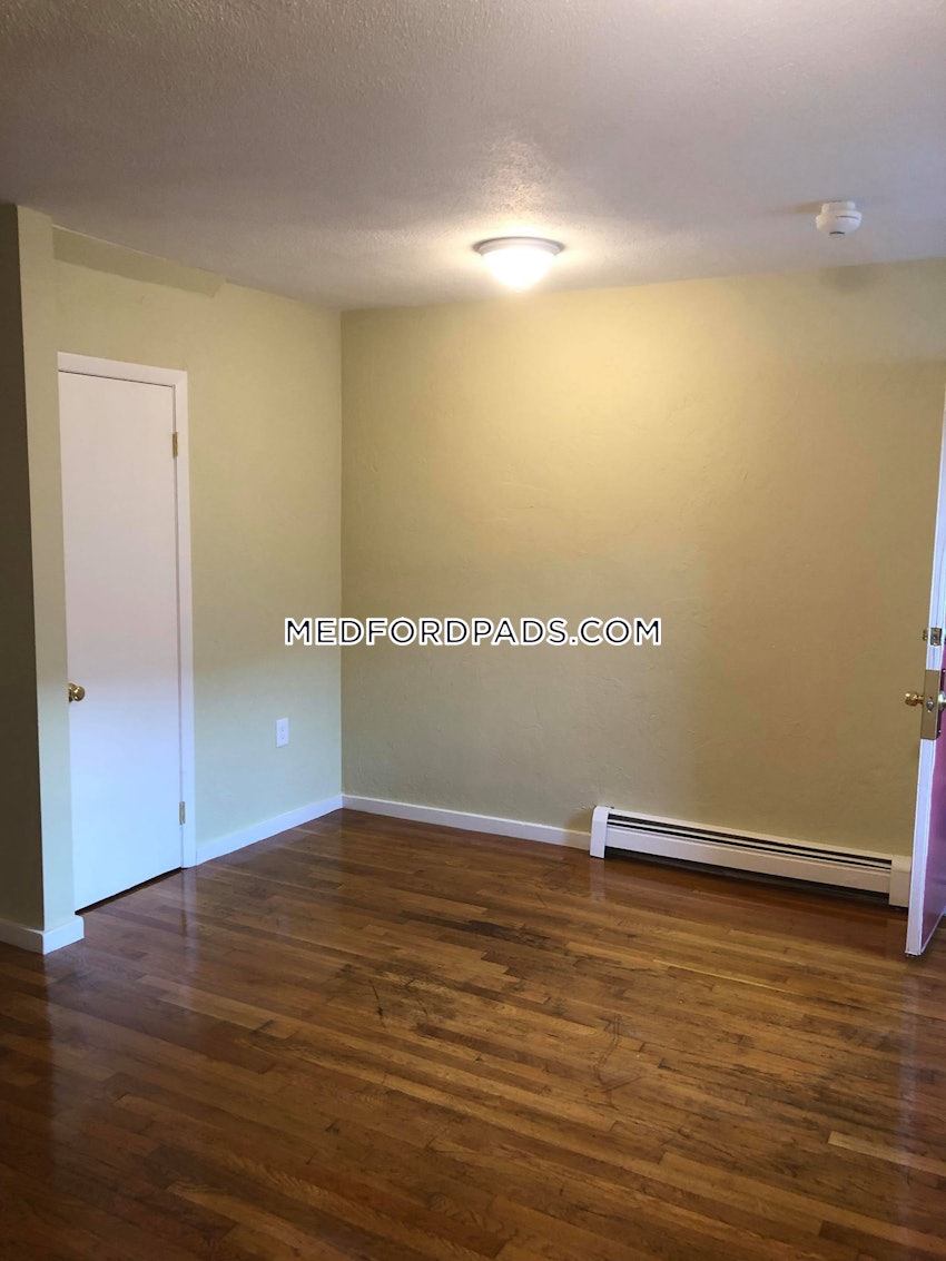 MEDFORD - WELLINGTON - 1 Bed, 1 Bath - Image 10