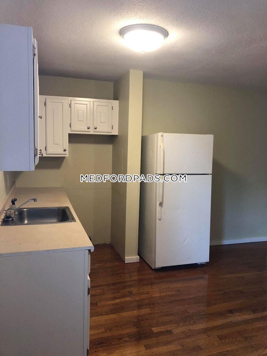 MEDFORD - WELLINGTON - 1 Bed, 1 Bath - Image 9