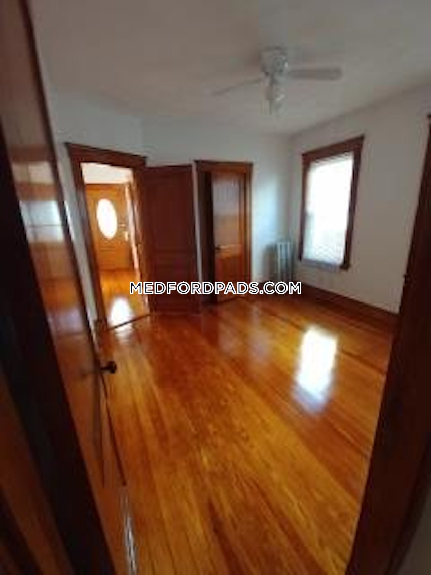 MEDFORD - WELLINGTON - 2 Beds, 1 Bath - Image 8