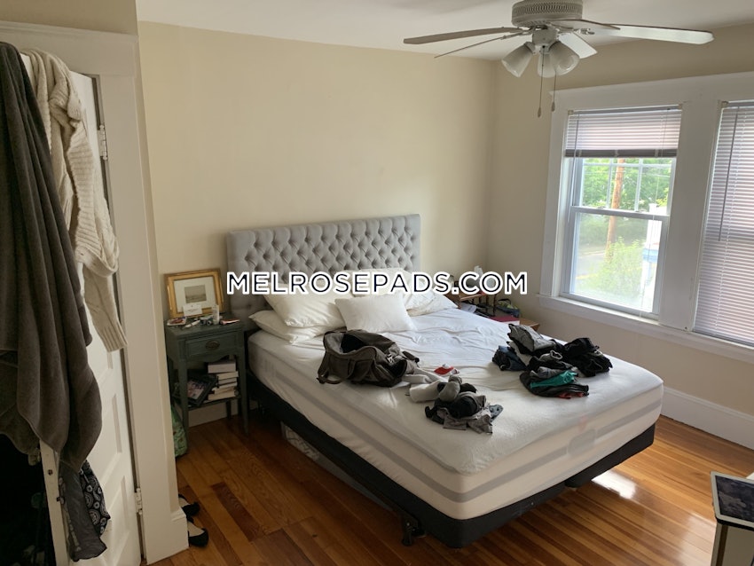 MELROSE - 2 Beds, 1 Bath - Image 10