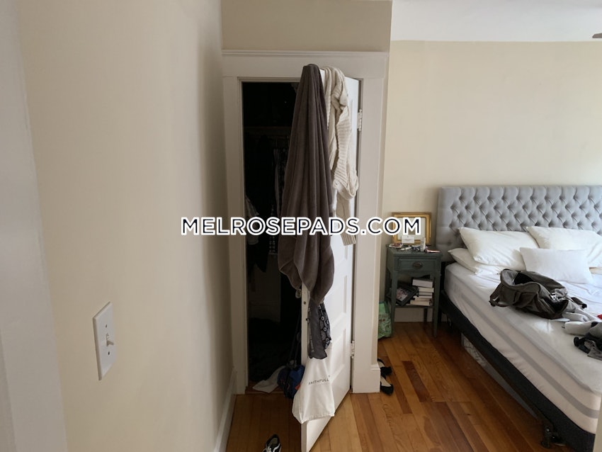 MELROSE - 2 Beds, 1 Bath - Image 9