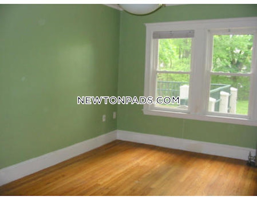 NEWTON - CHESTNUT HILL - 5 Beds, 2 Baths - Image 2