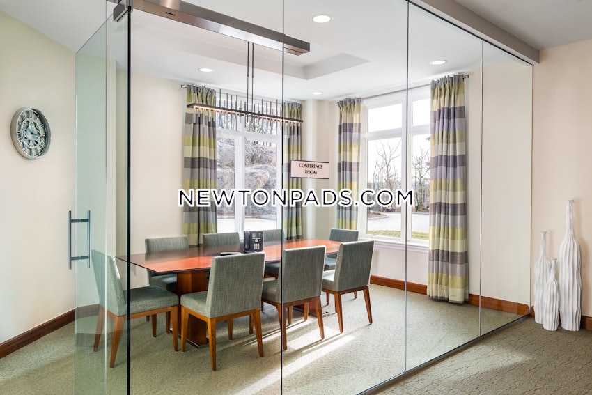 NEWTON - CHESTNUT HILL - 2 Beds, 2 Baths - Image 9