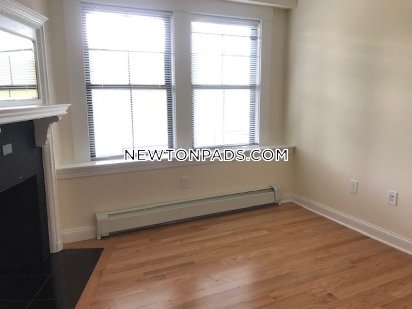 NEWTON - CHESTNUT HILL - 2 Beds, 1 Bath - Image 3