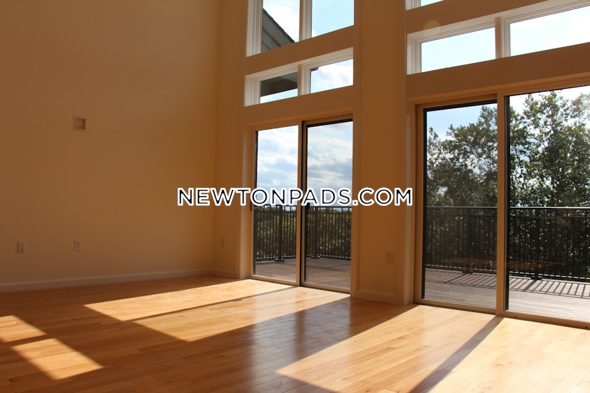 NEWTON - CHESTNUT HILL - 1 Bed, 1.5 Baths - Image 16