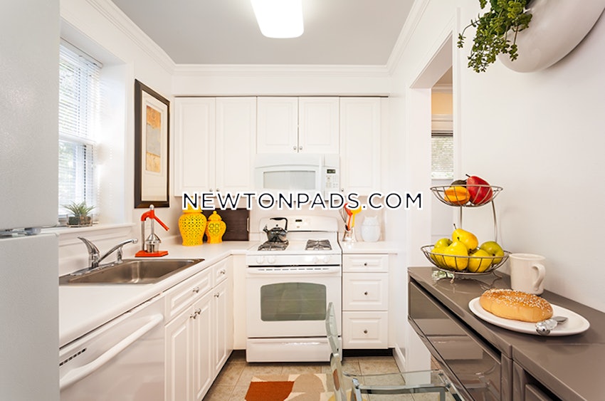 NEWTON - CHESTNUT HILL - 2 Beds, 1 Bath - Image 3