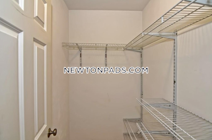 NEWTON - NEWTON CENTRE - 5 Beds, 2.5 Baths - Image 18