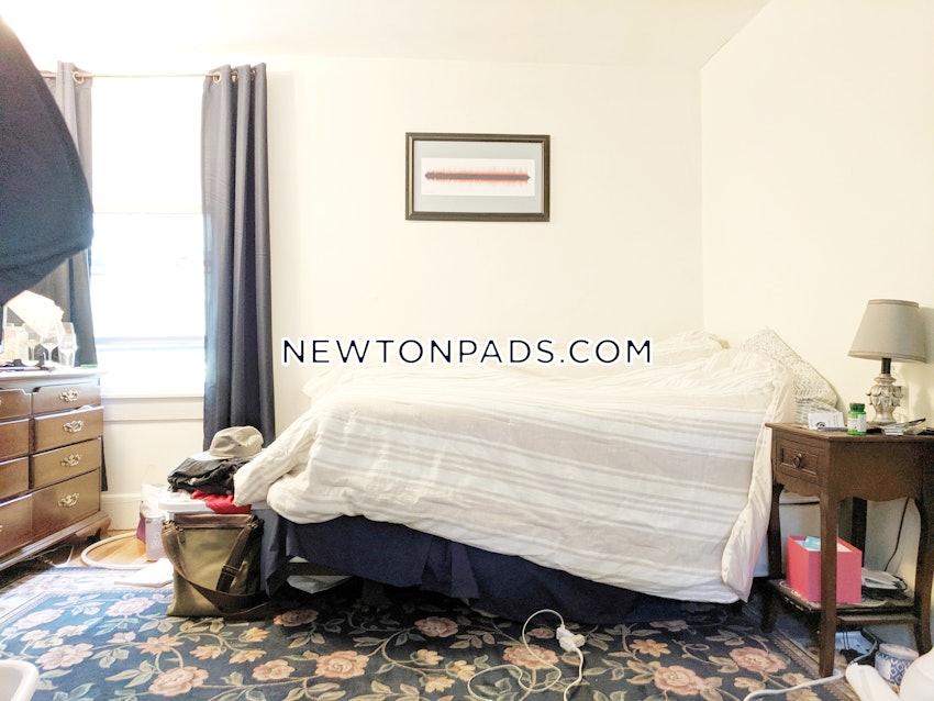 NEWTON - NEWTON CENTRE - 4 Beds, 2 Baths - Image 14