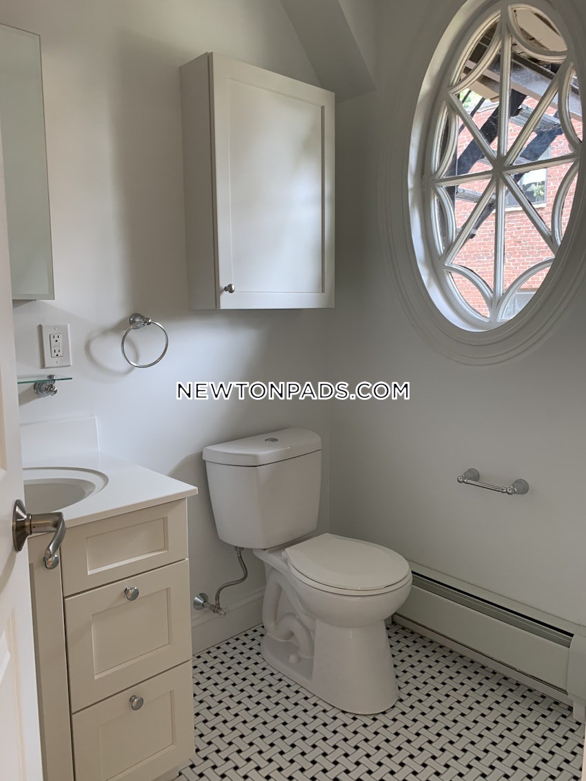 NEWTON - CHESTNUT HILL - 2 Beds, 1 Bath - Image 13