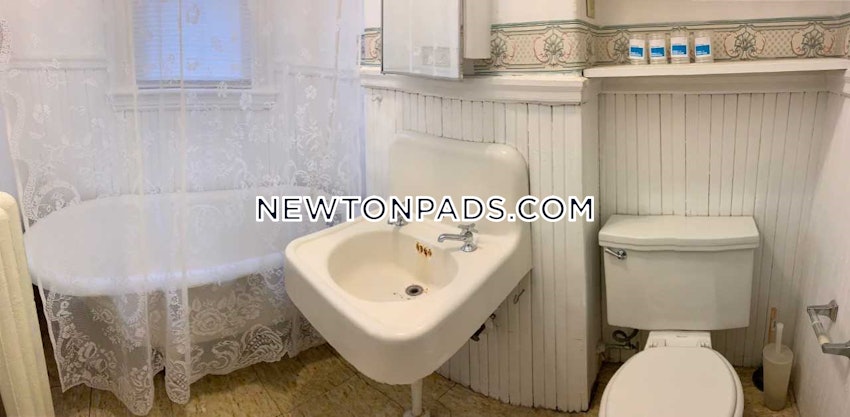 NEWTON - NEWTON CORNER - 1 Bed, 1 Bath - Image 30