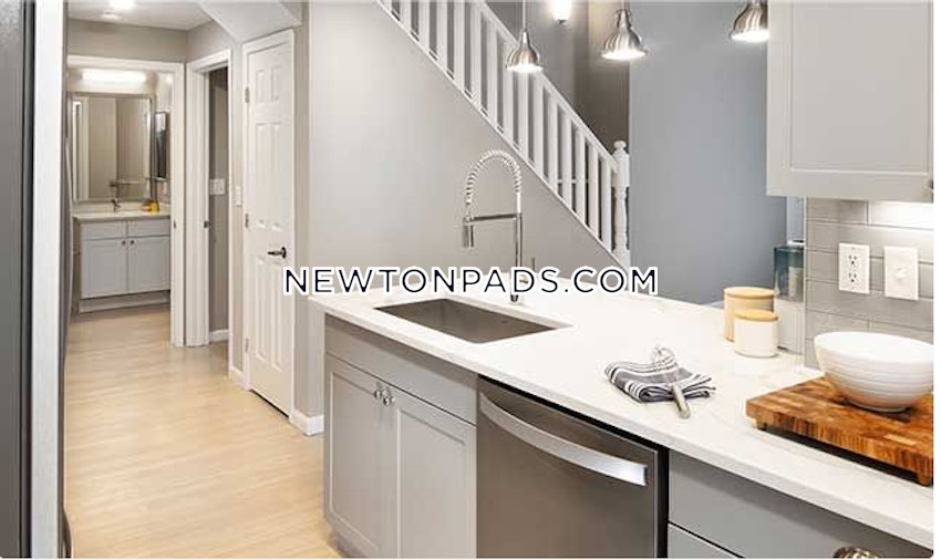 NEWTON - NEWTON HIGHLANDS - 2 Beds, 2 Baths - Image 3