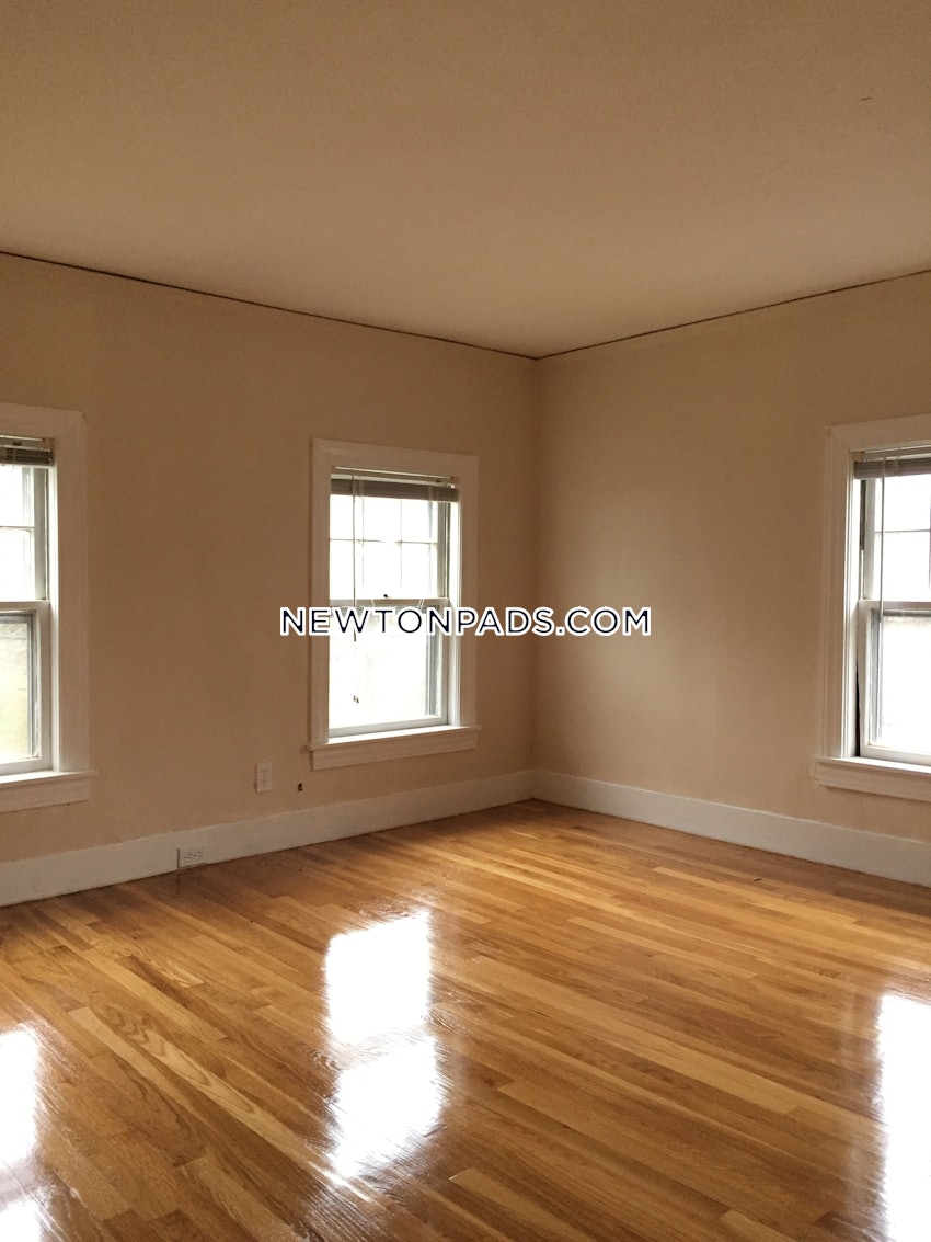 NEWTON - NEWTONVILLE - 4 Beds, 1.5 Baths - Image 9