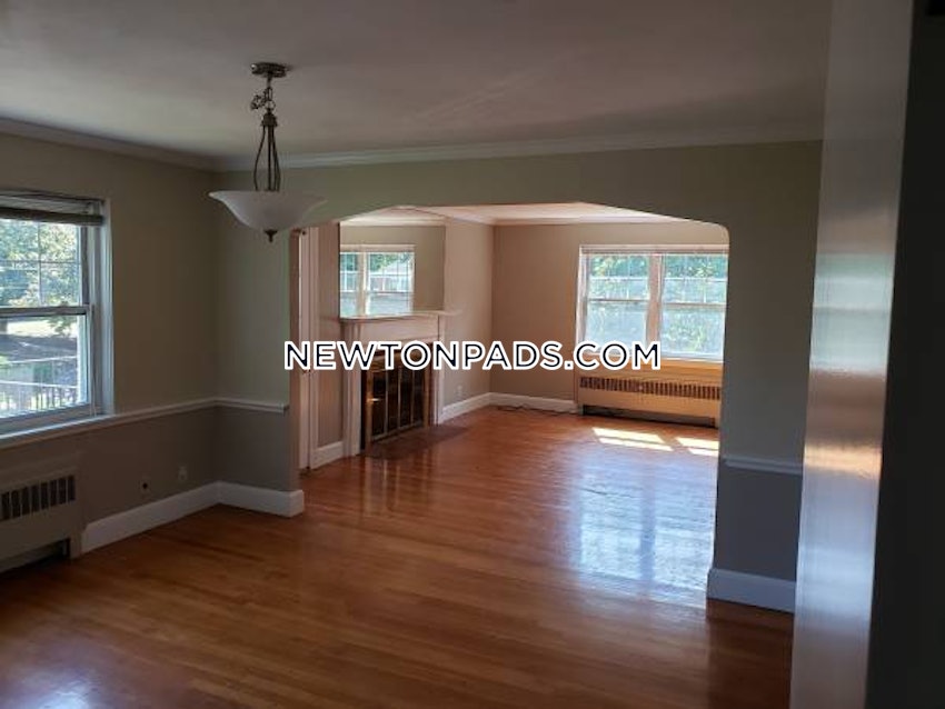 NEWTON - NEWTONVILLE - 3 Beds, 1 Bath - Image 11